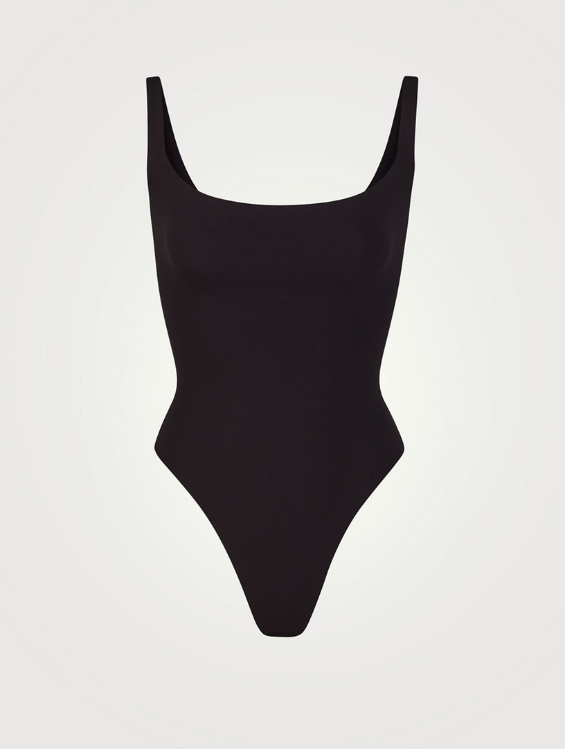 SKIMS BODY UNLINED PLUNGE THONG BODYSUIT