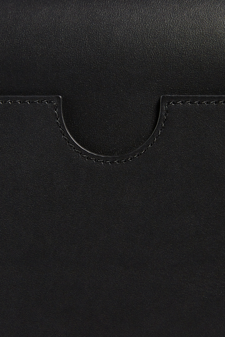 B-Buzz 23 Leather Top Handle Bag