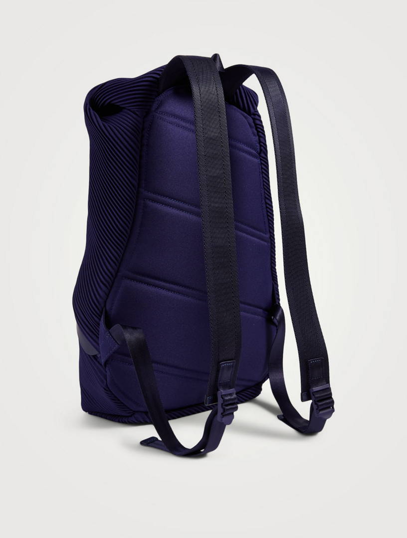 ISSEY MIYAKE BIAS PLEATS BACKPACK 新品未使用 BIAS PLEATS BACKPACK – ISSEY MIYAKE ONLINE STORE