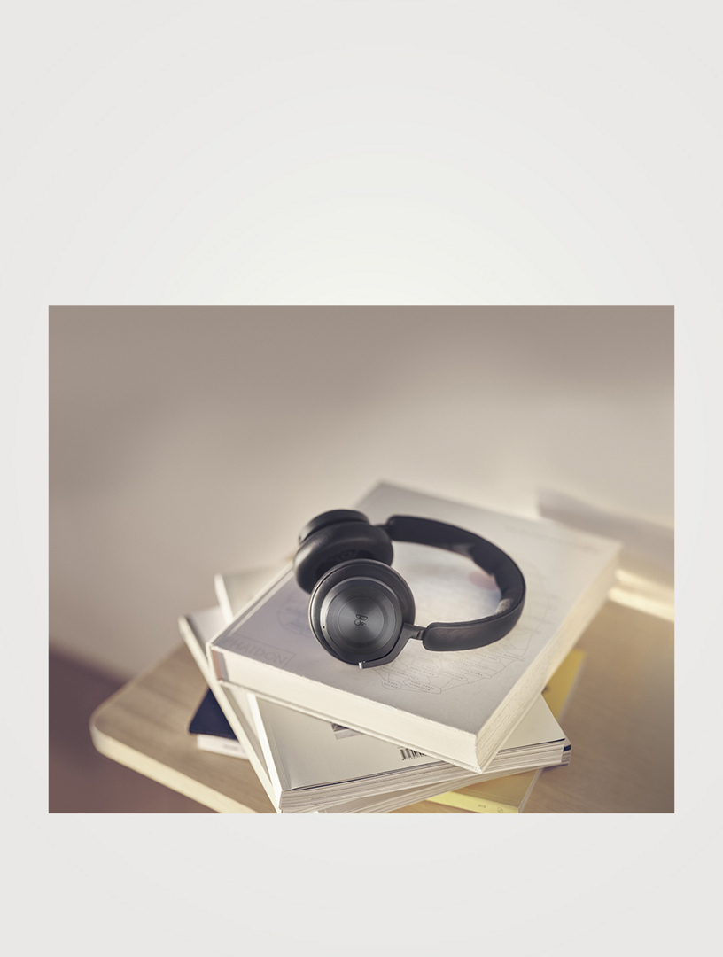 よっくんBang & Olufsen Beoplay HX ワイヤレス beoplay-hx-ecouteurs-autour-de