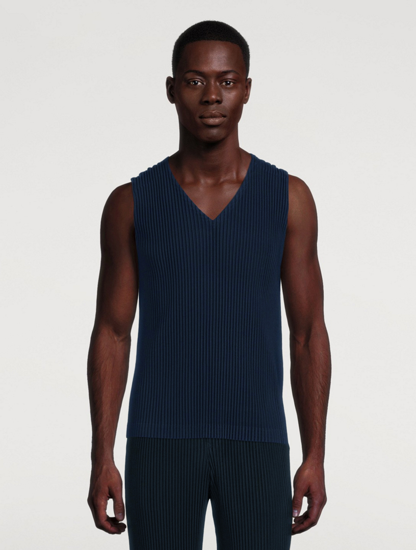 トップス ISSEY MIYAKE HOMME PLISSE V-Neck Vest HOMME PLISSÉ ISSEY MIYAKE Basics V-Neck Vest | Holt Renfrew