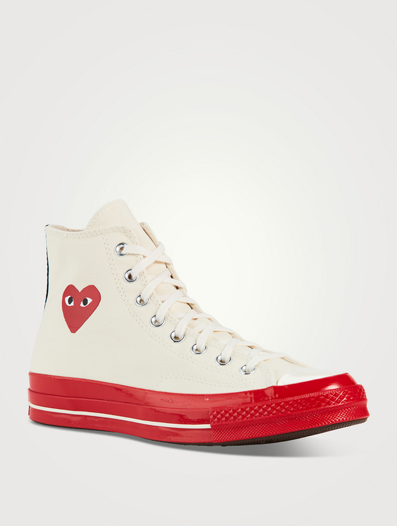 Converse with hot sale heart womens