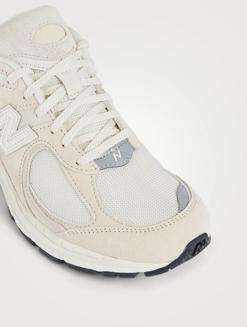 【関税&送料込】New Balance Camel Suede And Mesh 2002R Sneak New Balance Men's 2002R Suede And Mesh Lace-Up スニーカー
