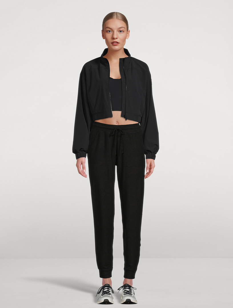 Clubhouse cropped jacket in black - Alo Yoga