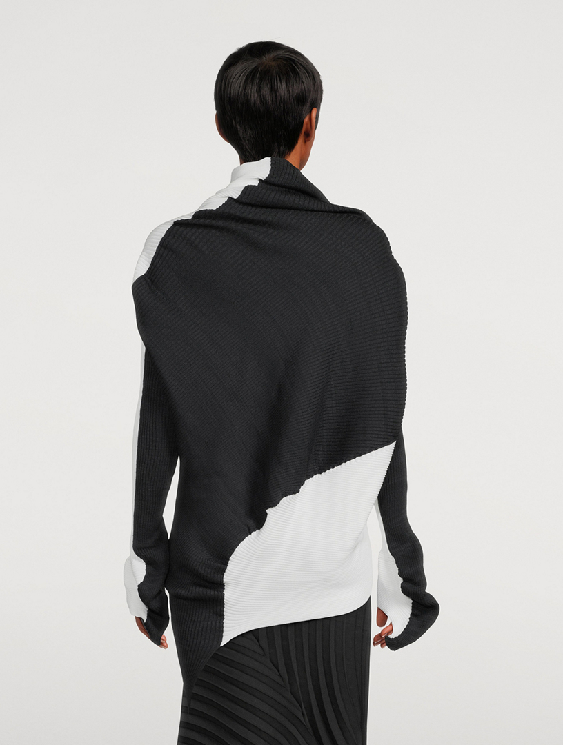 Aerate Mockneck Top
