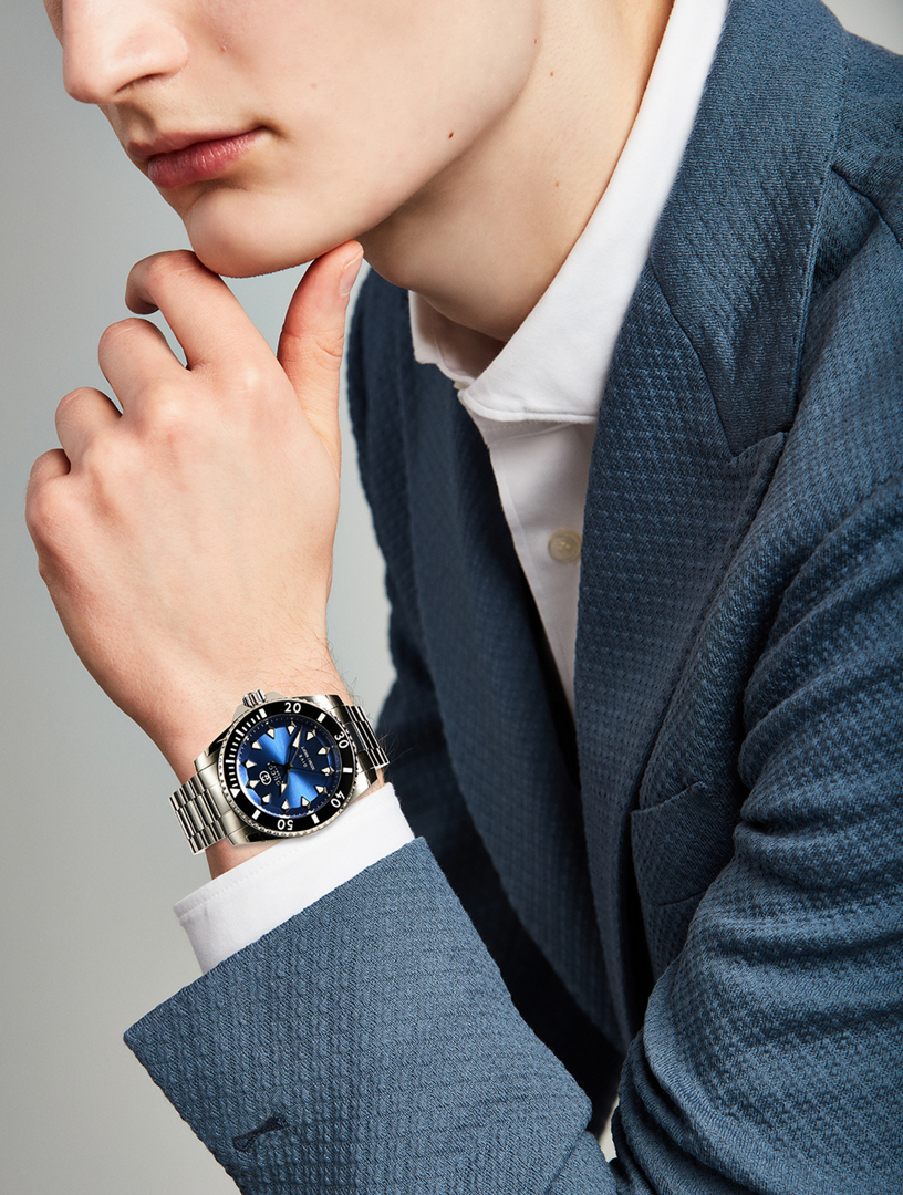 Gucci Dive Bracelet Watch, 40mm