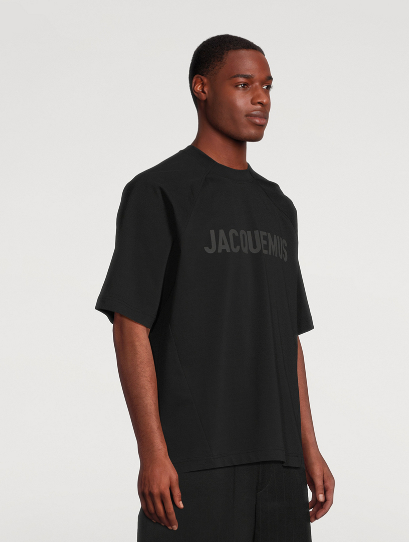 JACQUEMUS｜ (LE T-SHIRT TYPO BLACK (245JS212 2011 100)) JACQUEMUS Le Tshirt Typo Cotton T-Shirt | Holt Renfrew
