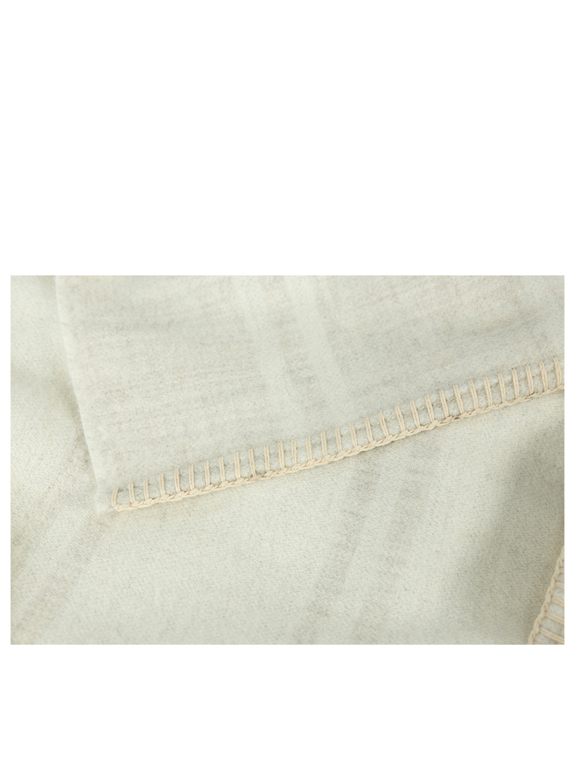 Straits Reversible Zero Dye Throw Blanket