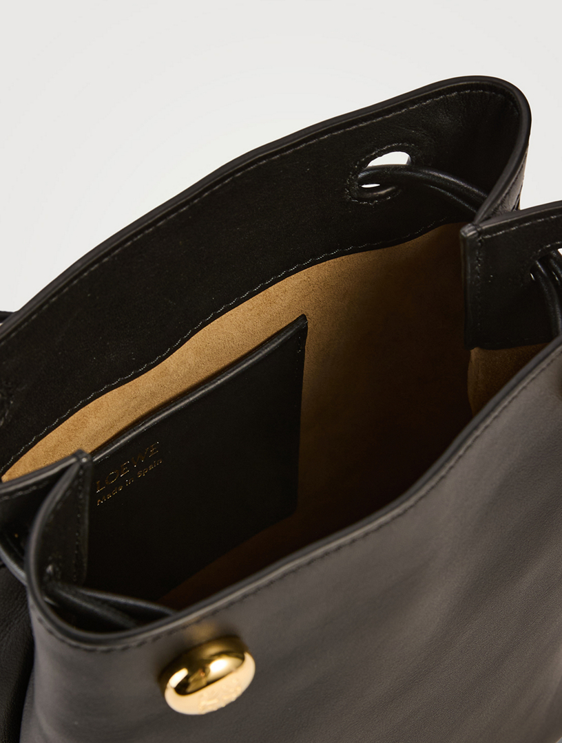 ショルダーバッグ・ポシェット Loewe Loewe Pebble Crossbody Bag In Smooth Leather LOEWE Pebble embellished leather shoulder bag | NET-A-PORTER
