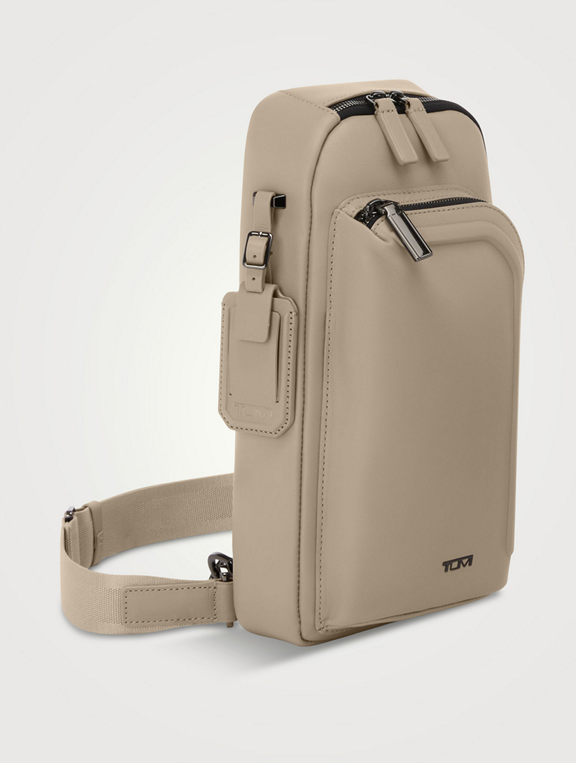 TJ TUMI GLEN sling ハリソン ショルダーバッグ HUGO Harrison Gregory Sling Black | TUMI Belgium