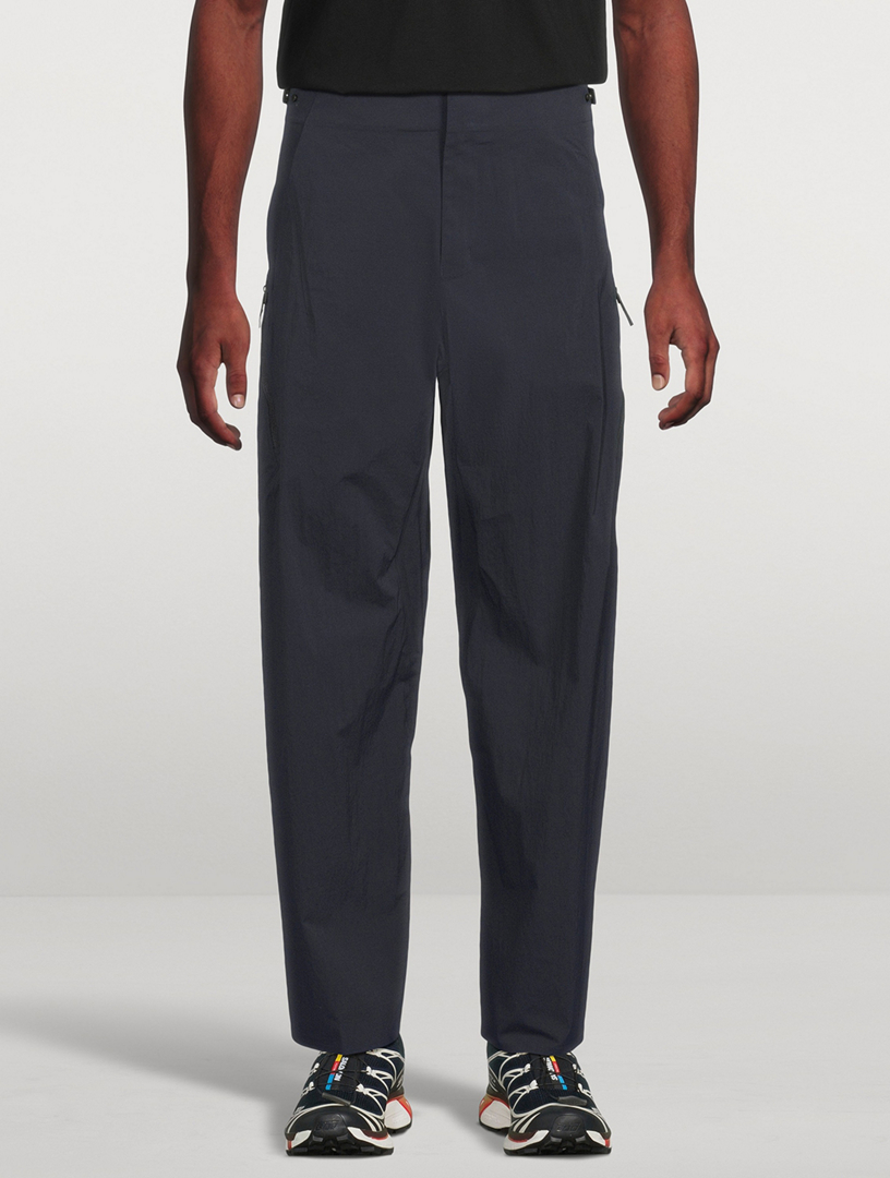 VEILANCE Spere Cargo Pants | Holt Renfrew
