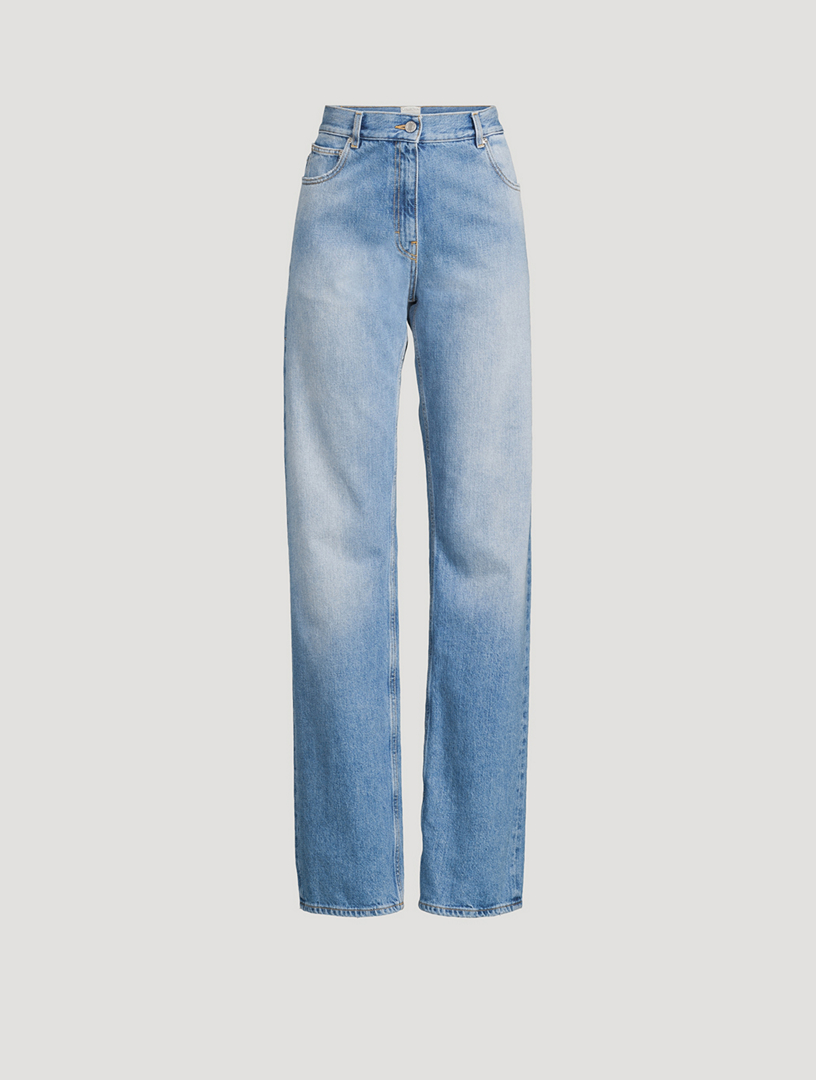 02 Straight-Leg Jeans