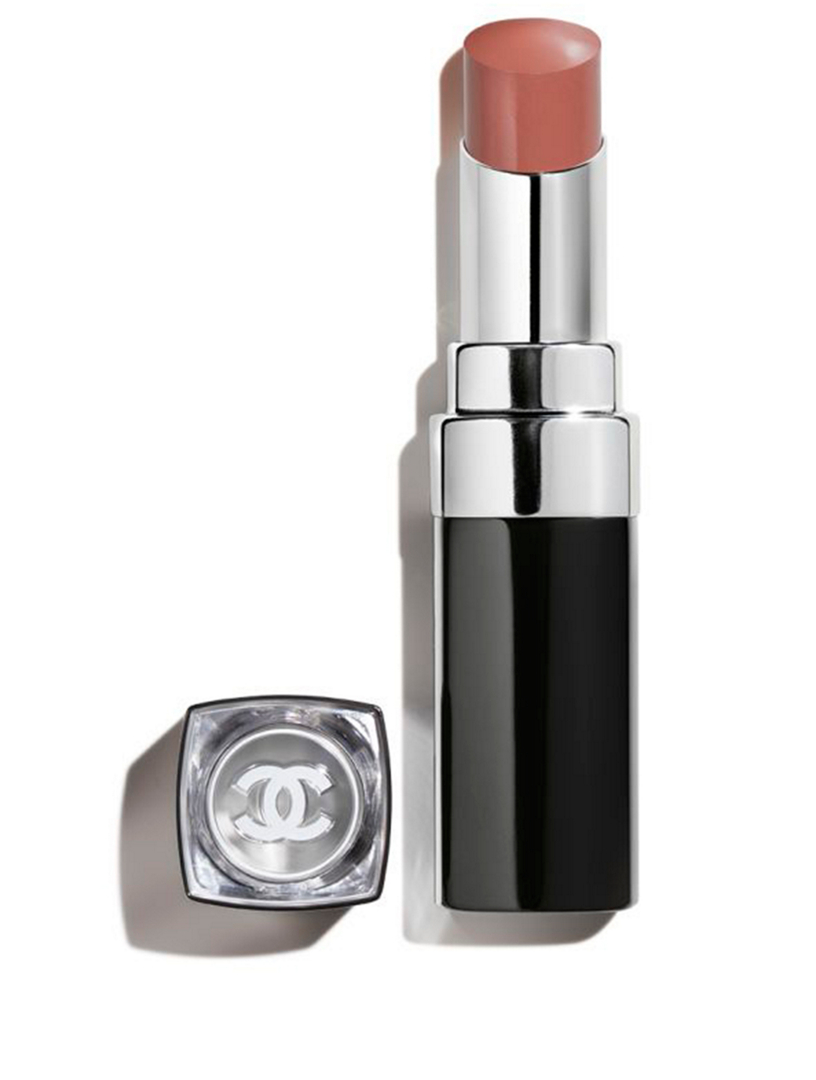 Hydrating And Plumping Lipstick. Intense, Long-Lasting Colour And Shine