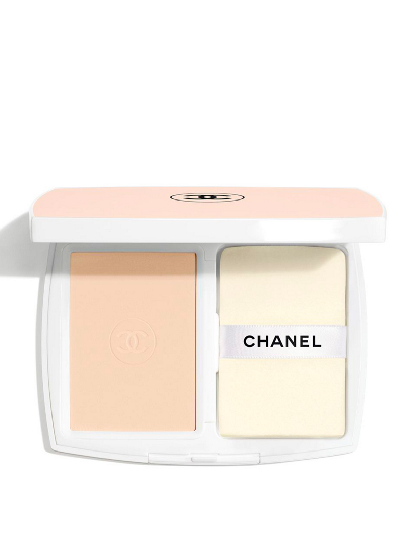 CHANEL Brightening Compact Foundation - Long-Lasting Radiance - Protection  - Thermal Comfort