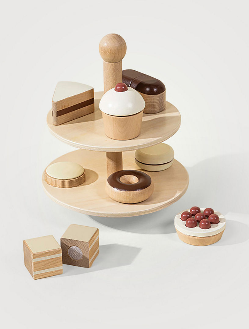 Tour à desserts en bois