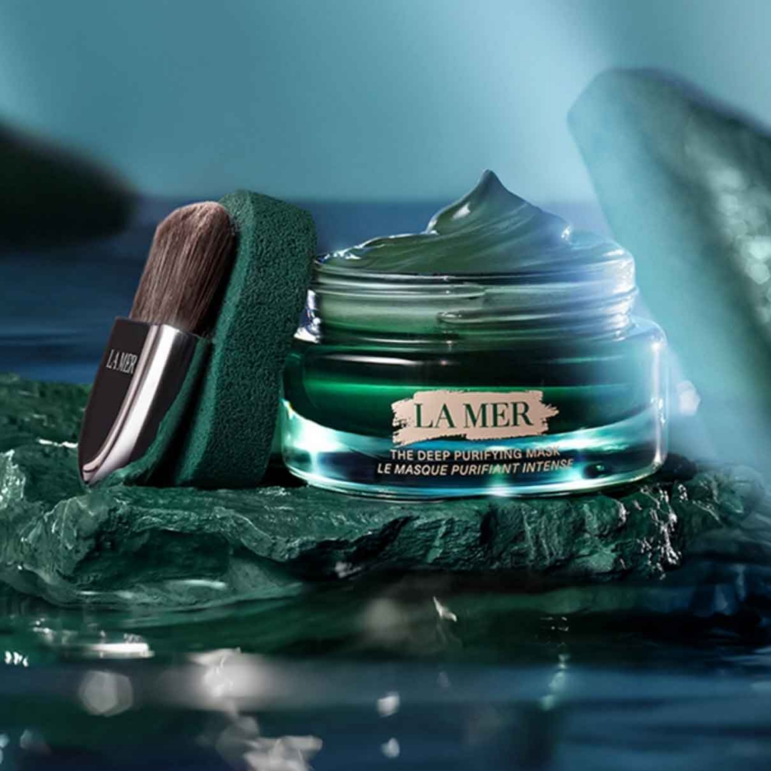 Dark green La Mer creams and beauty products